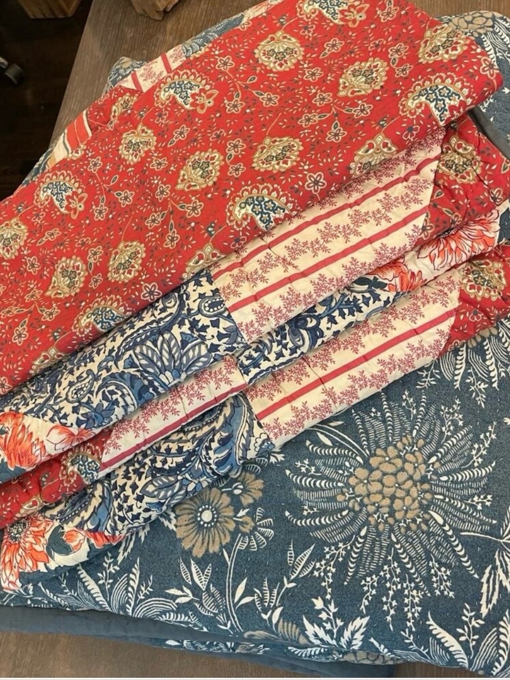 POTTERY BARN Reversible Red & Blue Floral Quilted Bedspread & Shams